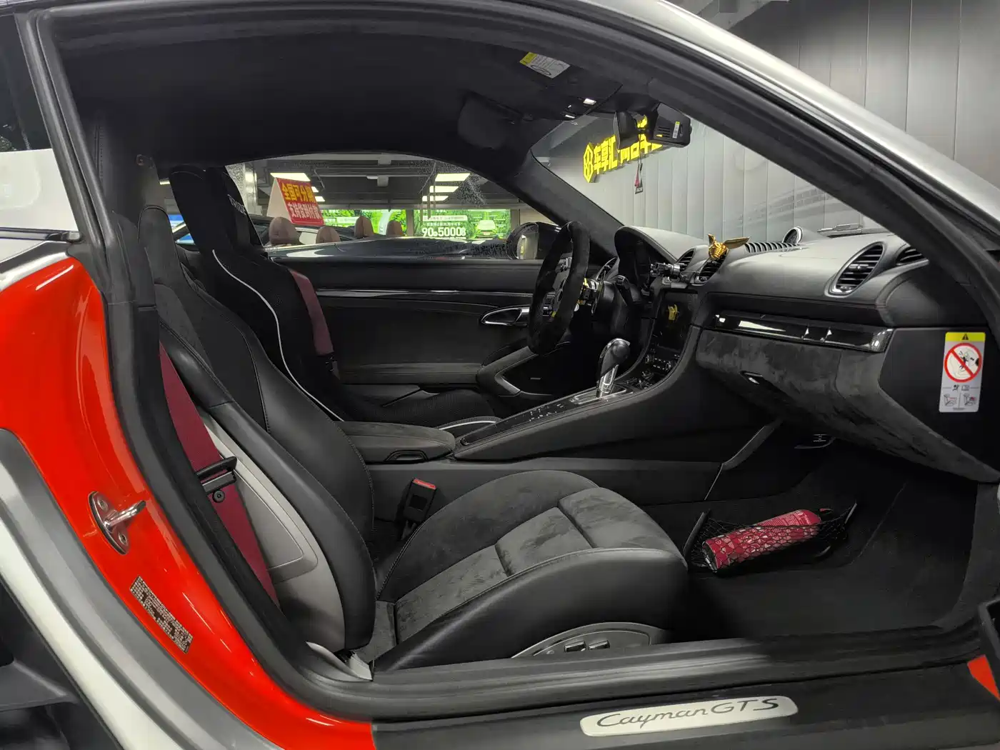 Photo 6 - Porsche 718