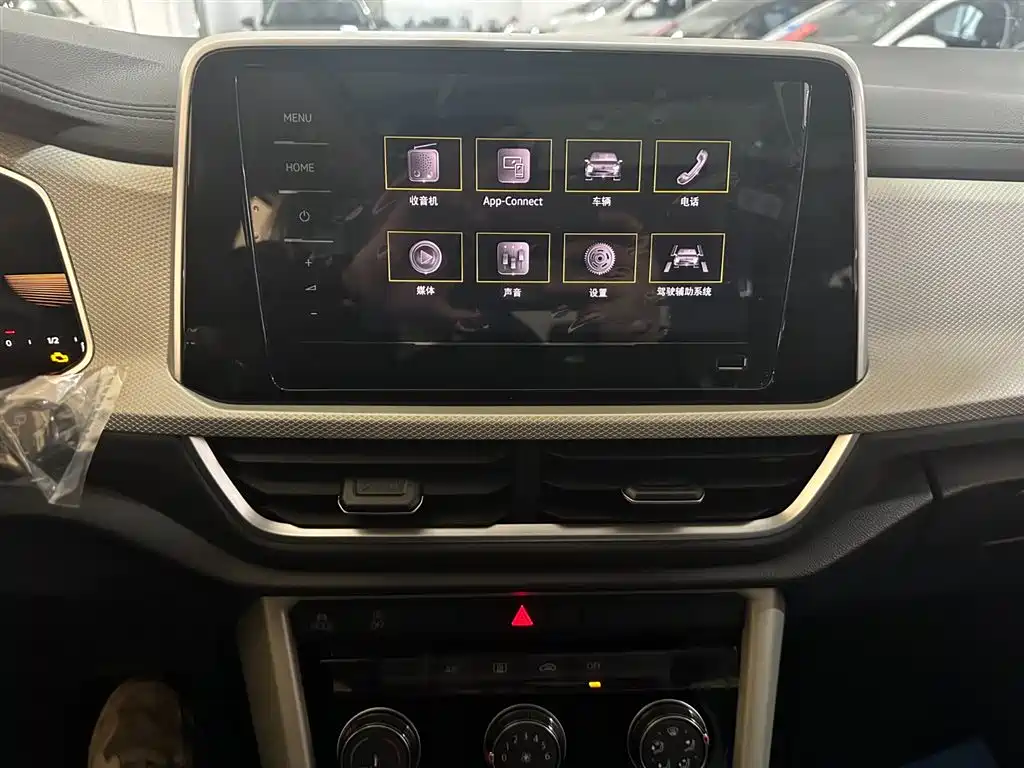 Volkswagen T-ROC 2025 Facelift 280TSI DSG 2WD Time Edition фото 11