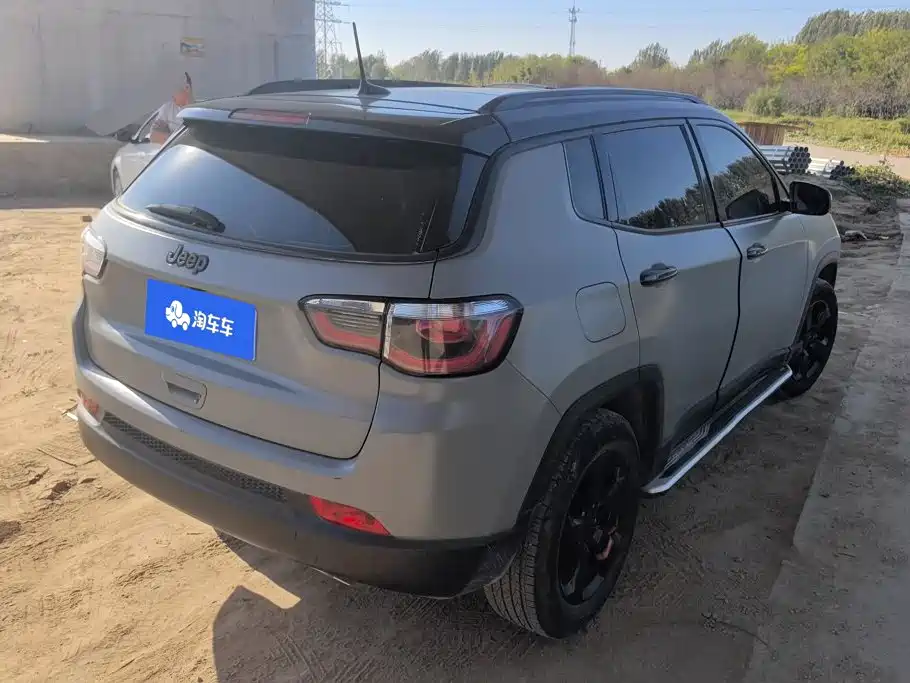 Фото 3 - Jeep Compass