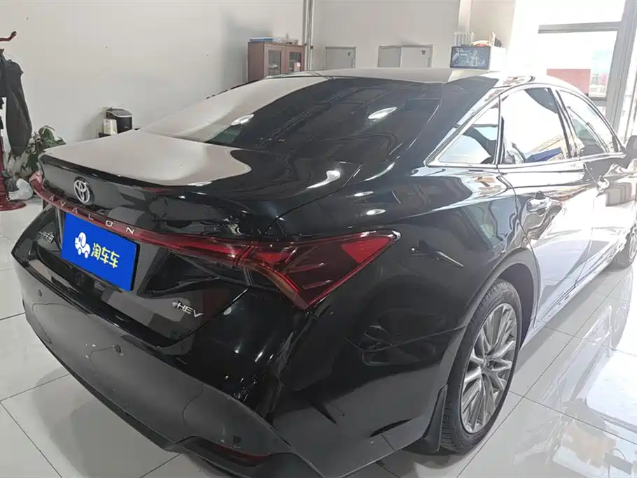 Toyota Avalon 2024 Hybrid 2.0L Luxury Edition фото 3