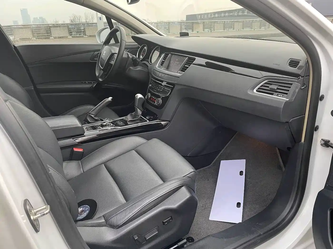 Peugeot 508 2013 2.3L Roland Garros Edition фото 12