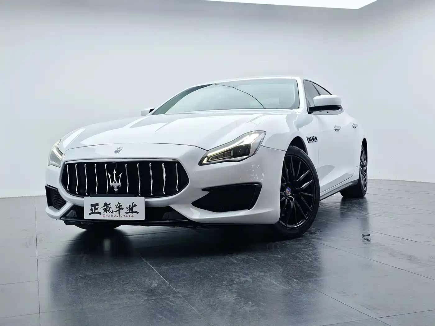 Maserati Quattroporte 2013 3.0T Standard фото 2
