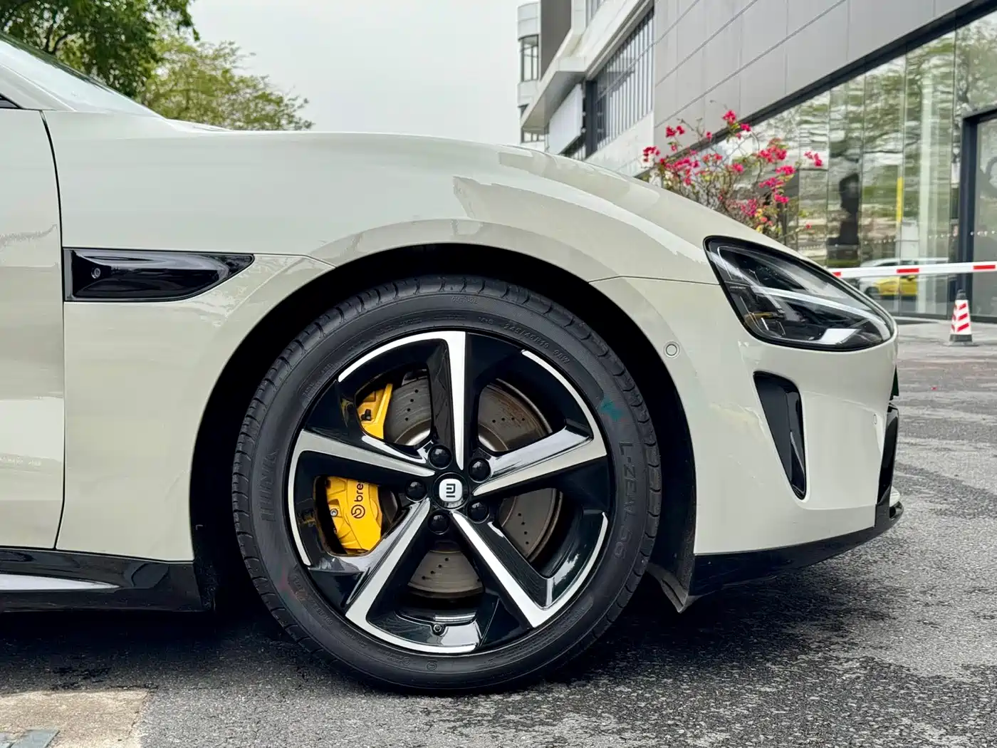 XIAOMI CAR XIAOMI SU7