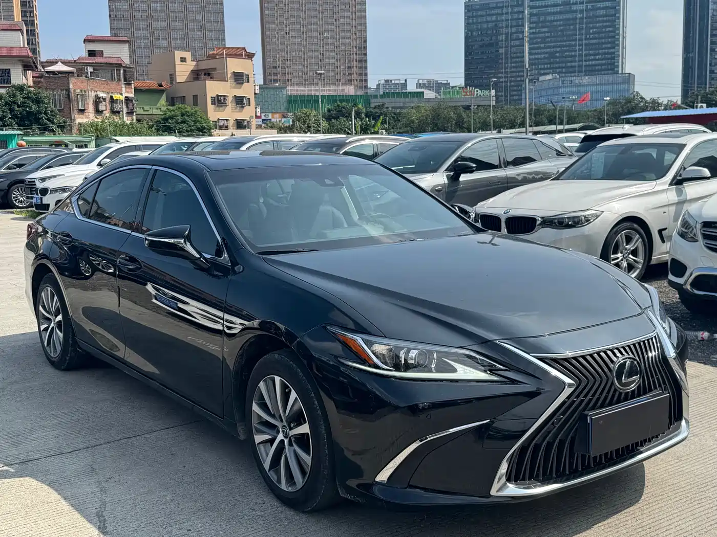 Lexus ES 2021 200 Luxury Edition фото 4