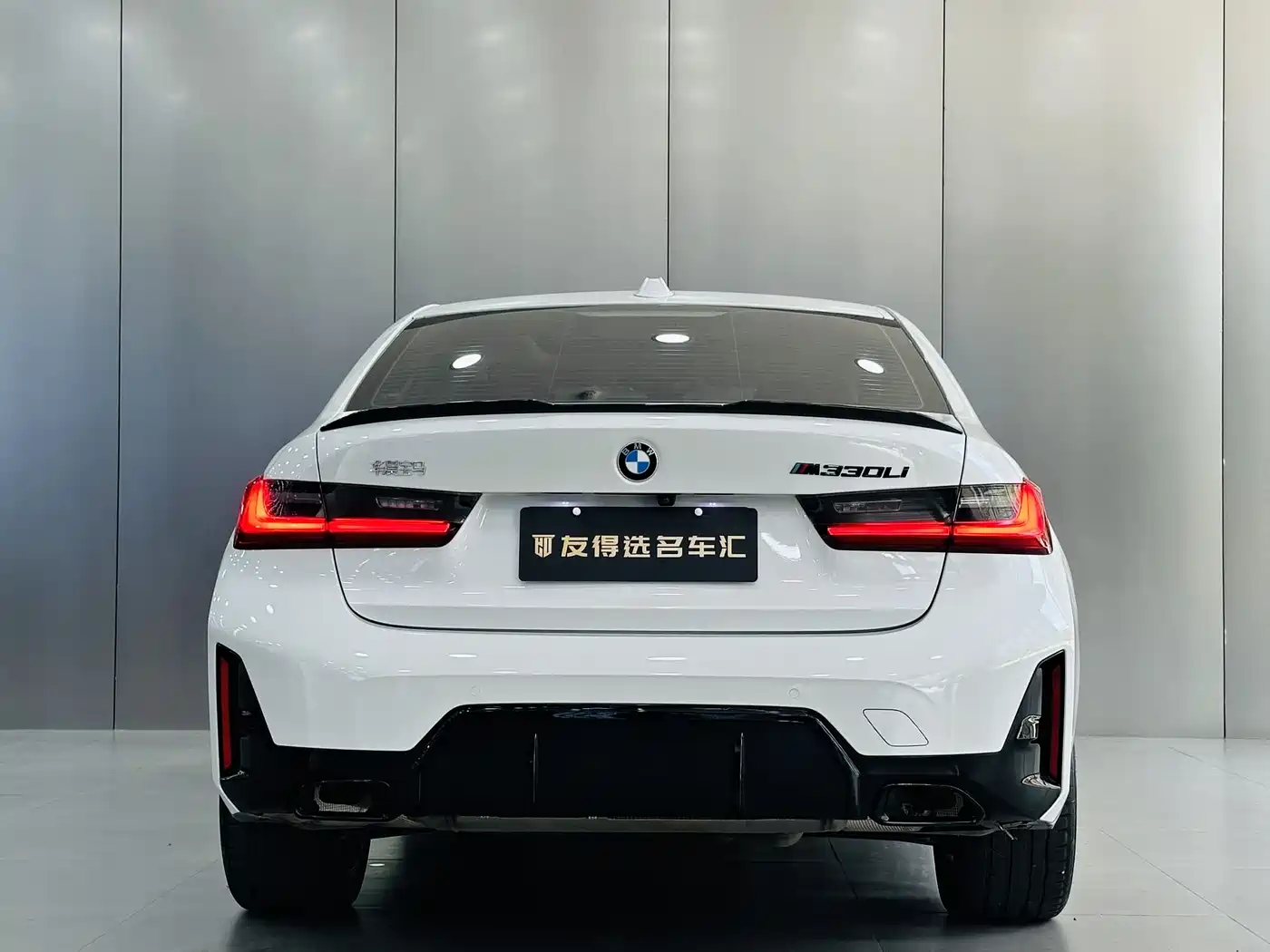 BMW 3 Series 2025 330Li M Sport Night Edition фото 9