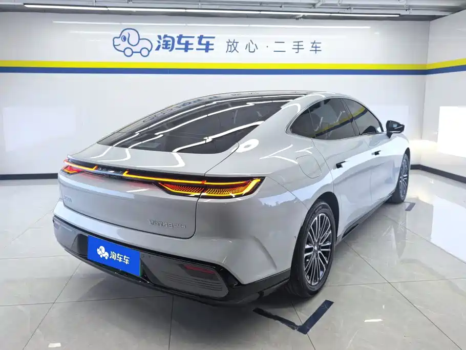 Geely Galaxy Galaxy Xingyao 8 2026 2025 130km EM-i Premium Edition
