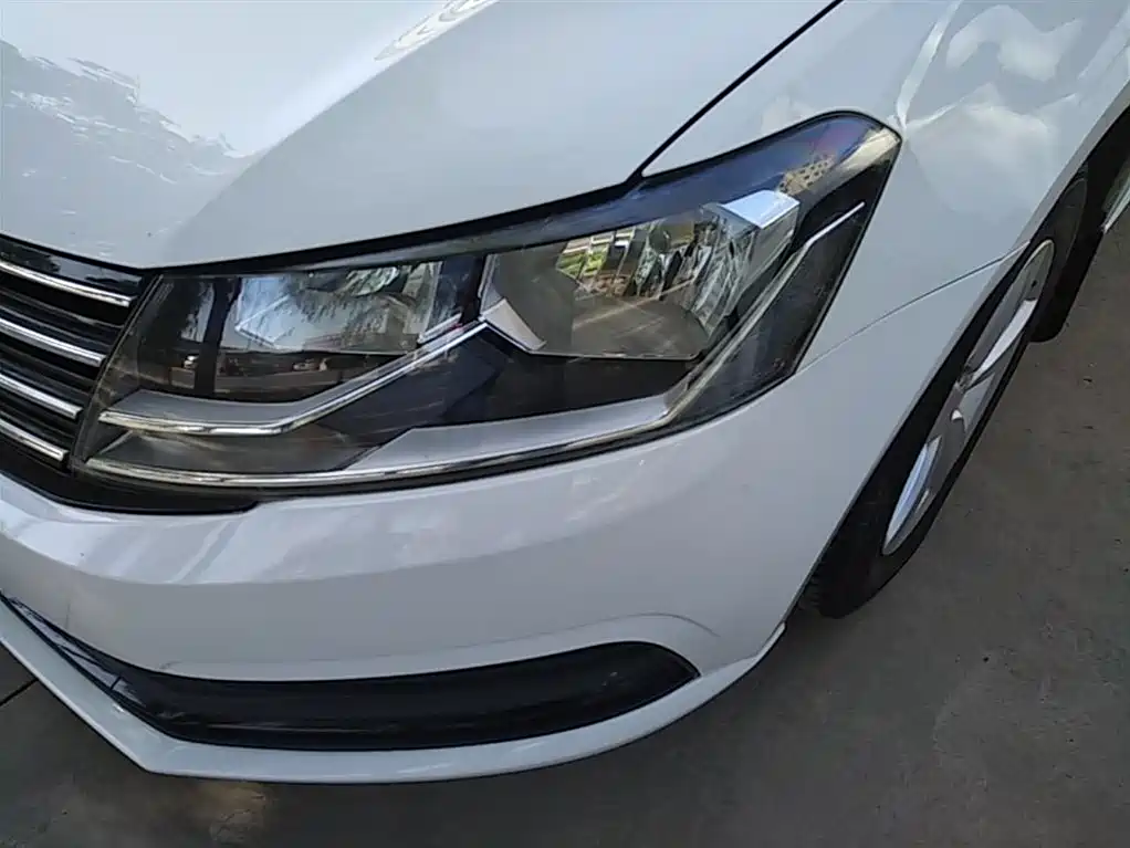 Volkswagen Lavida 2015 1.6L Automatic Trend Edition фото 24