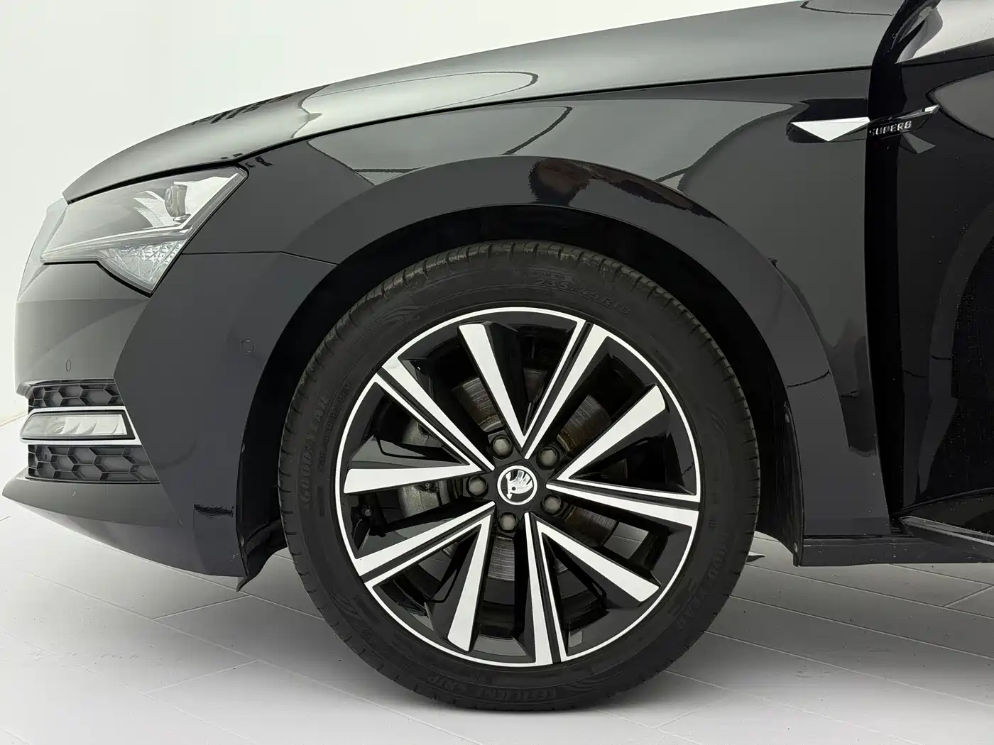 Škoda Superb 2024 2023 TSI280 DSG Premium Edition