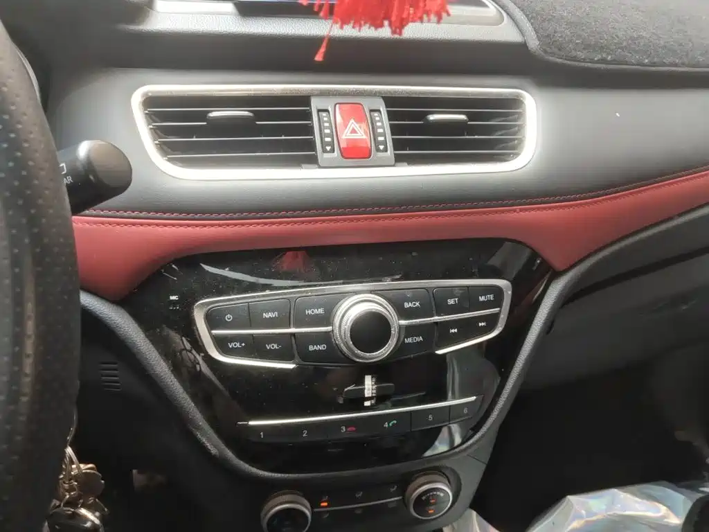 Photo 9 - Haval H1