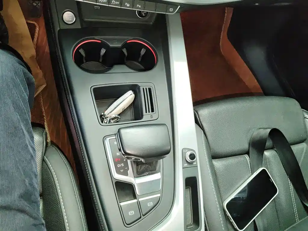 Audi A4L 2022 40 TFSI Luxury Dynamic фото 14