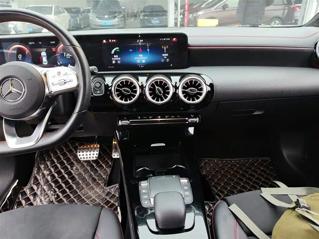 MERCEDES-BENZ CLA (IMPORT)