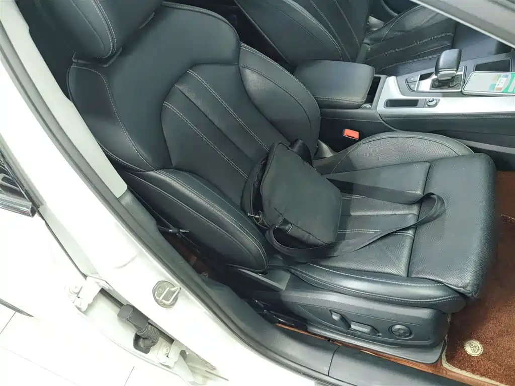 Audi A4L 2022 40 TFSI Luxury Dynamic фото 25