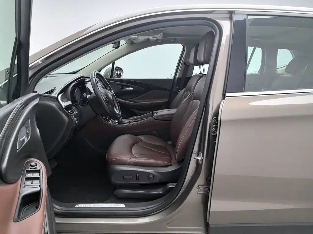 صورة 10 - Buick Envision Plus