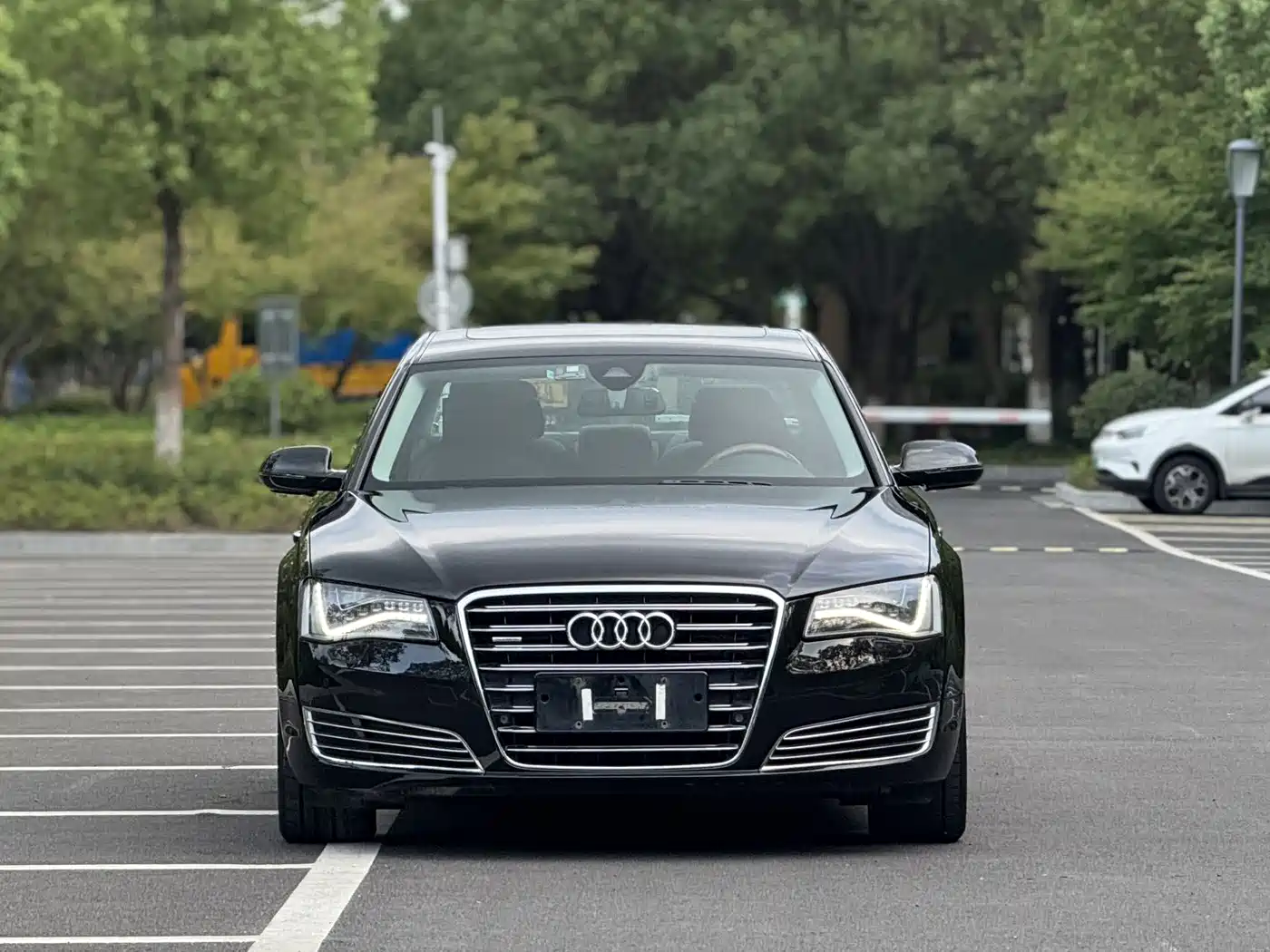 Audi A8 2013 A8L 55 TFSI quattro Luxury фото 2