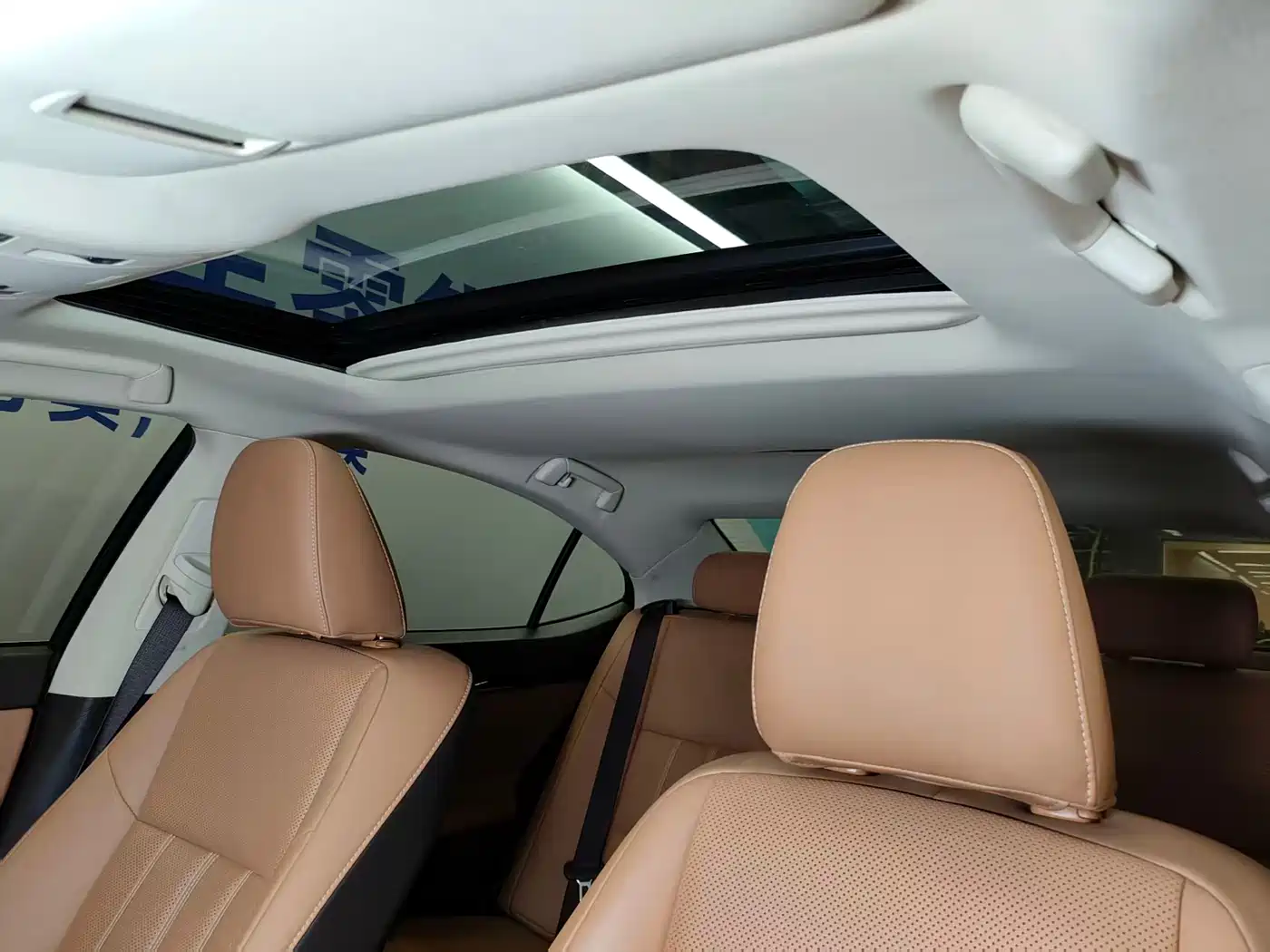 Lexus ES 2015 200 Elite Edition фото 5