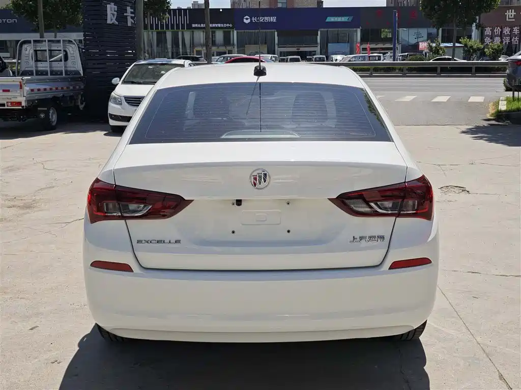 Buick Excelle 2020 15N CVT Elite фото 5