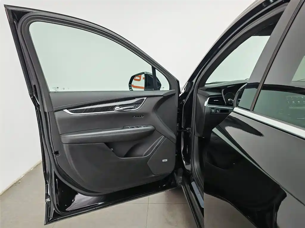 Cadillac XT6 2021 28T 6-Seater AWD Luxury фото 8