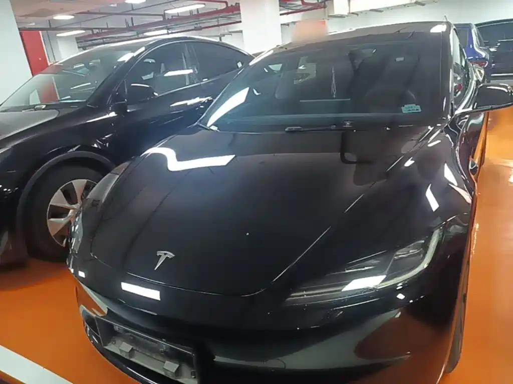 Photo 3 - Tesla Model 3