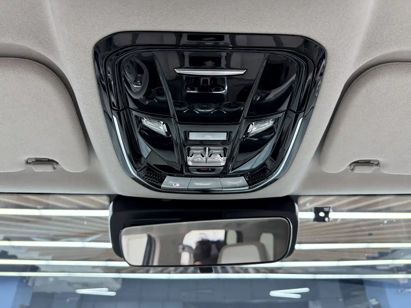 TANK CO CREATION TANK 300