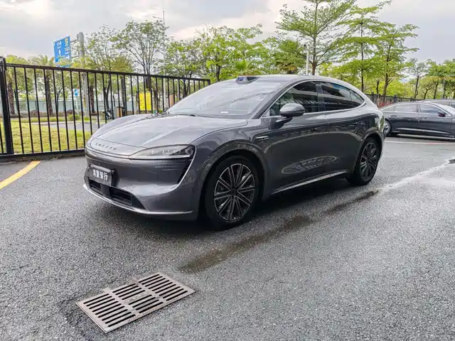 Zhijie Luxeed R7 2025 Extended Range 251km Max