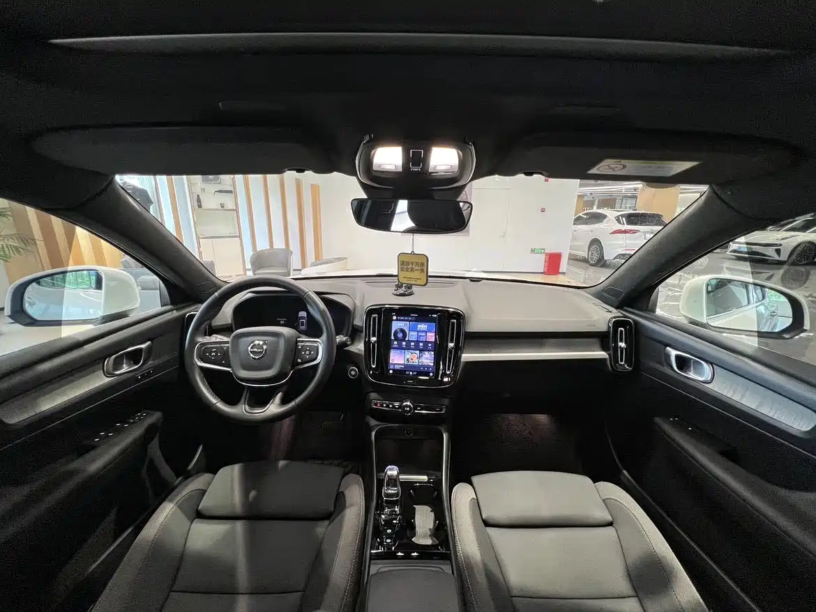 Volvo XC40 2024 2024 B3 Smart Elite Luxury Edition