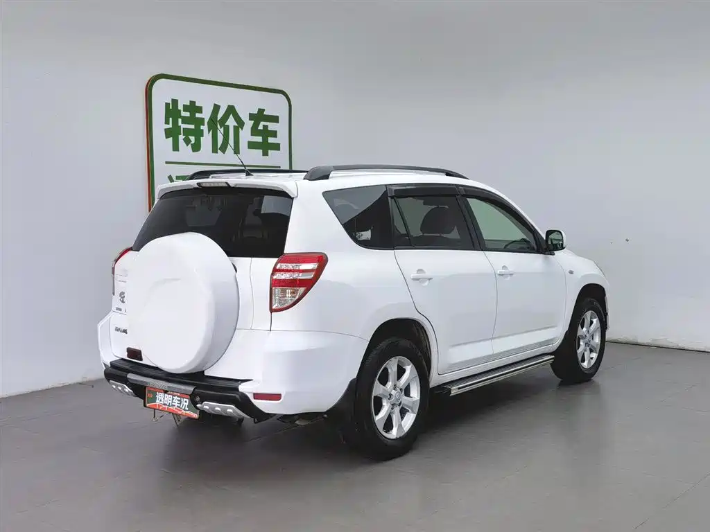 Toyota RAV4 Rongfang 2010 2.0L Automatic Luxury Upgrade Edition фото 2