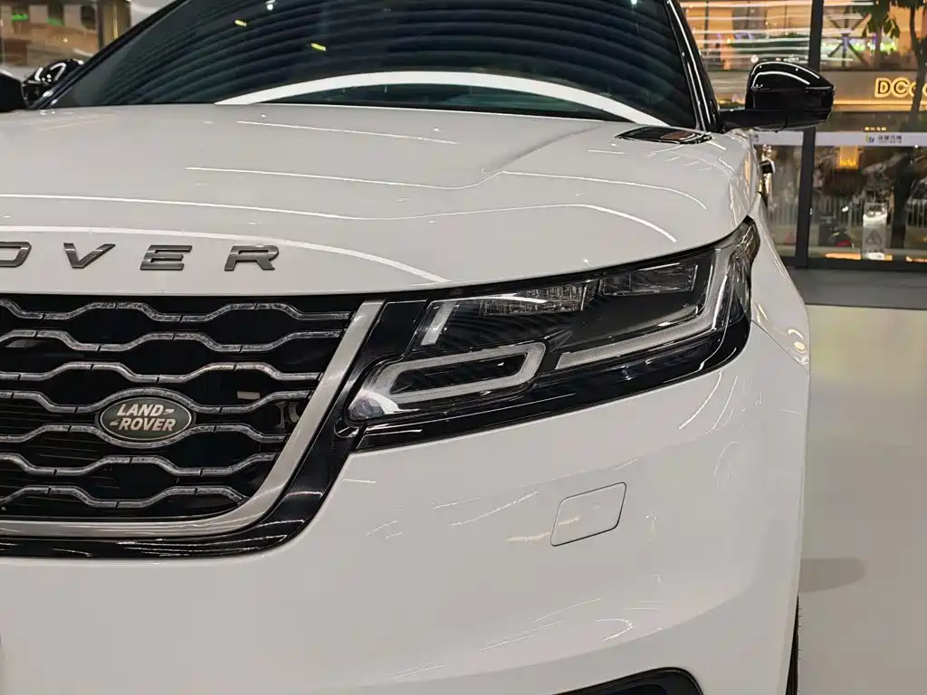 Фото 7 - Land Rover Range Rover Velar
