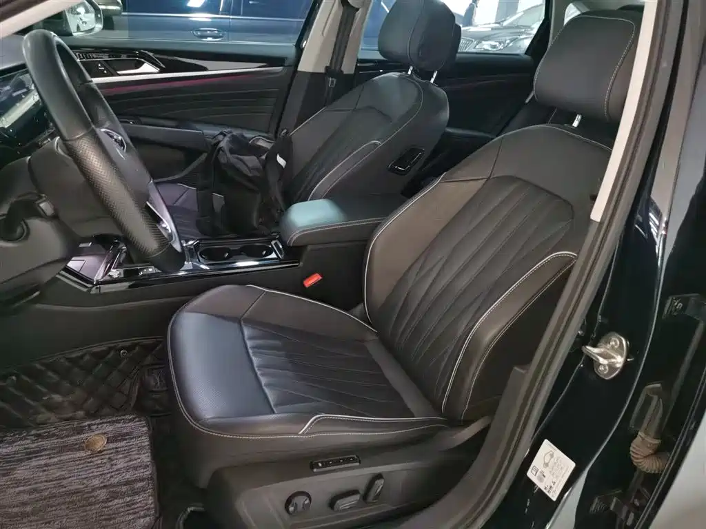 Volkswagen Passat 2023 Facelift 330TSI Luxury Edition фото 11