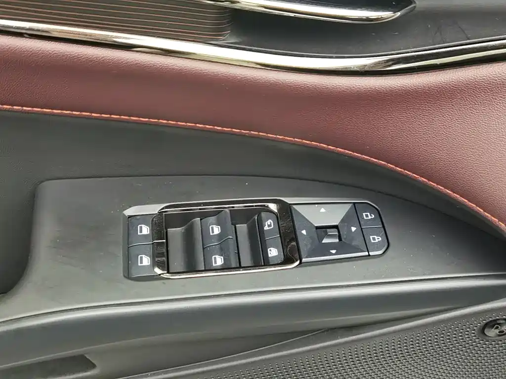Фото 9 - Ford Mondeo