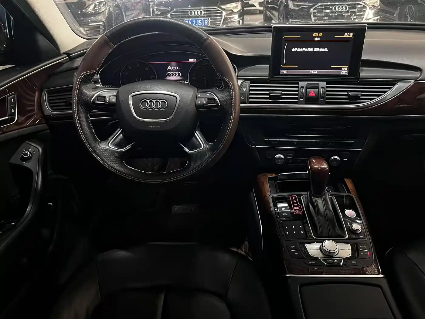 Audi A6L 2016 30 FSI Comfort фото 12