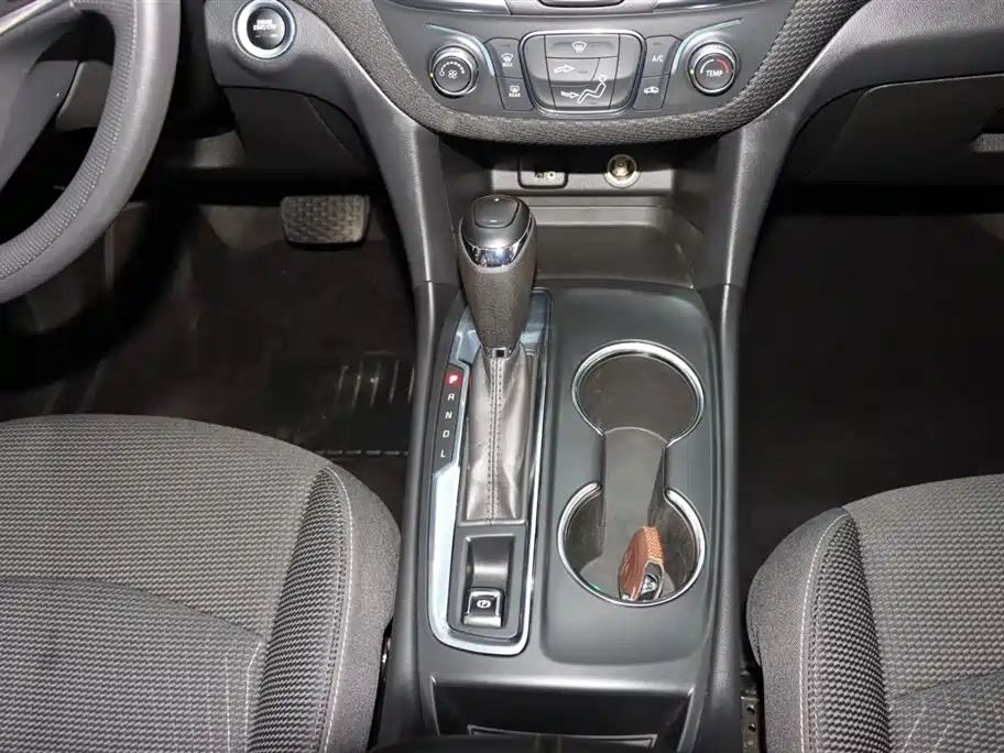 Chevrolet Equinox 2019 535T Auto Frontier Edition China V фото 14
