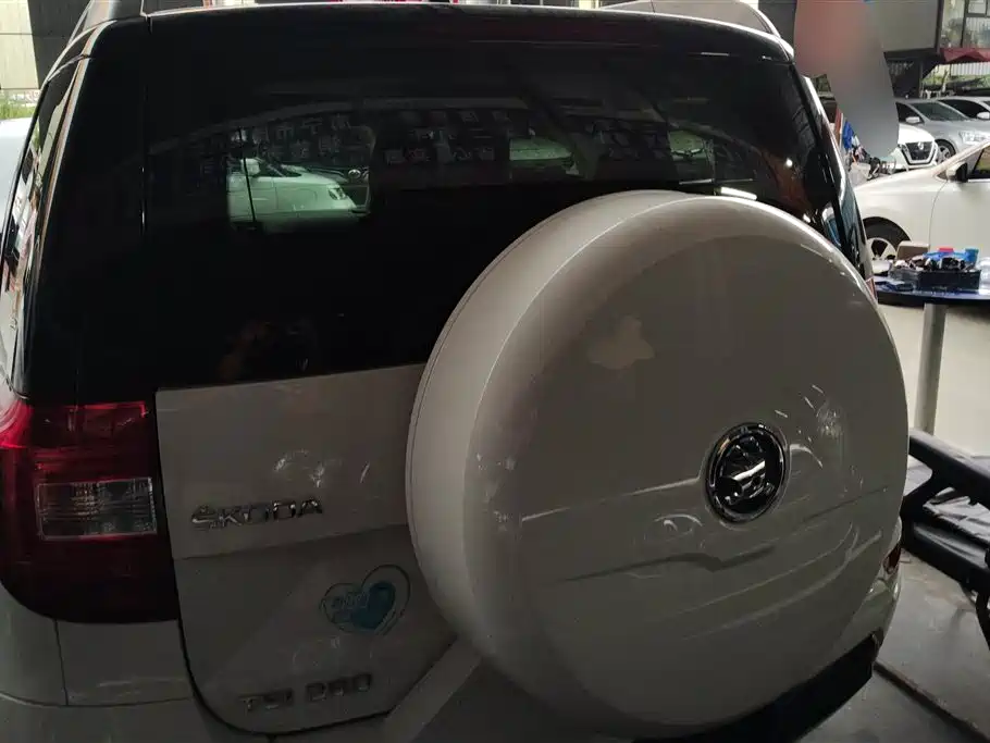Škoda Yeti 2017 TSI280 DSG Pioneer фото 4