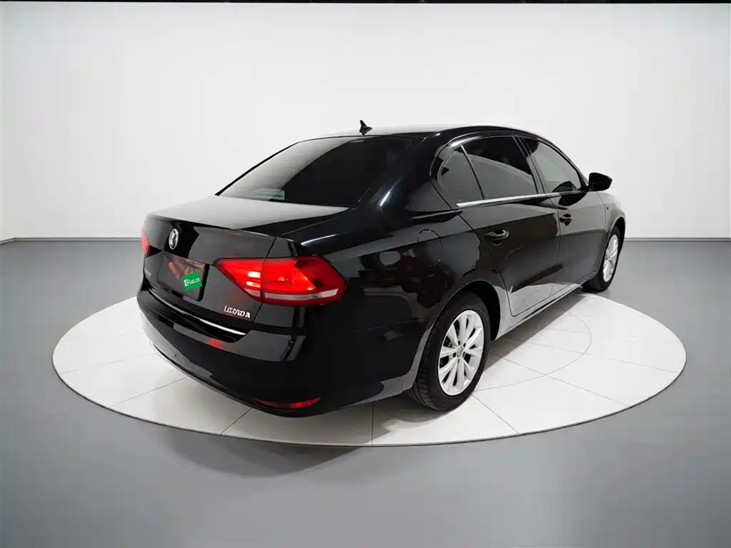 Volkswagen Lavida 2017 1.6L Manual Comfort Edition фото 7