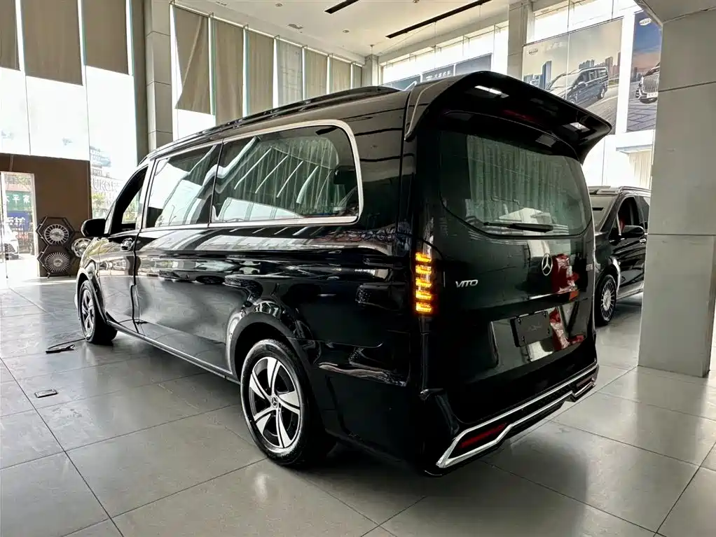 Mercedes-Benz Vito 2024 2.0T Elite Edition 7-Seater фото 29