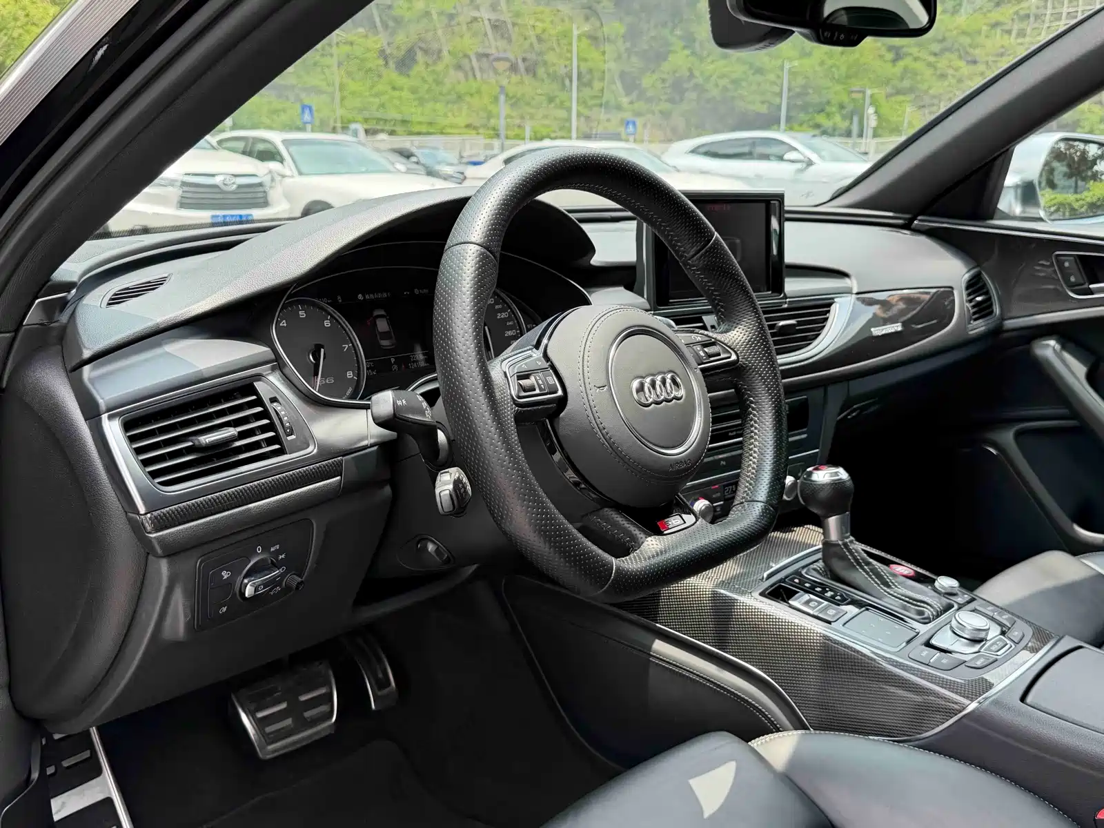 Photo 22 - Audi S6