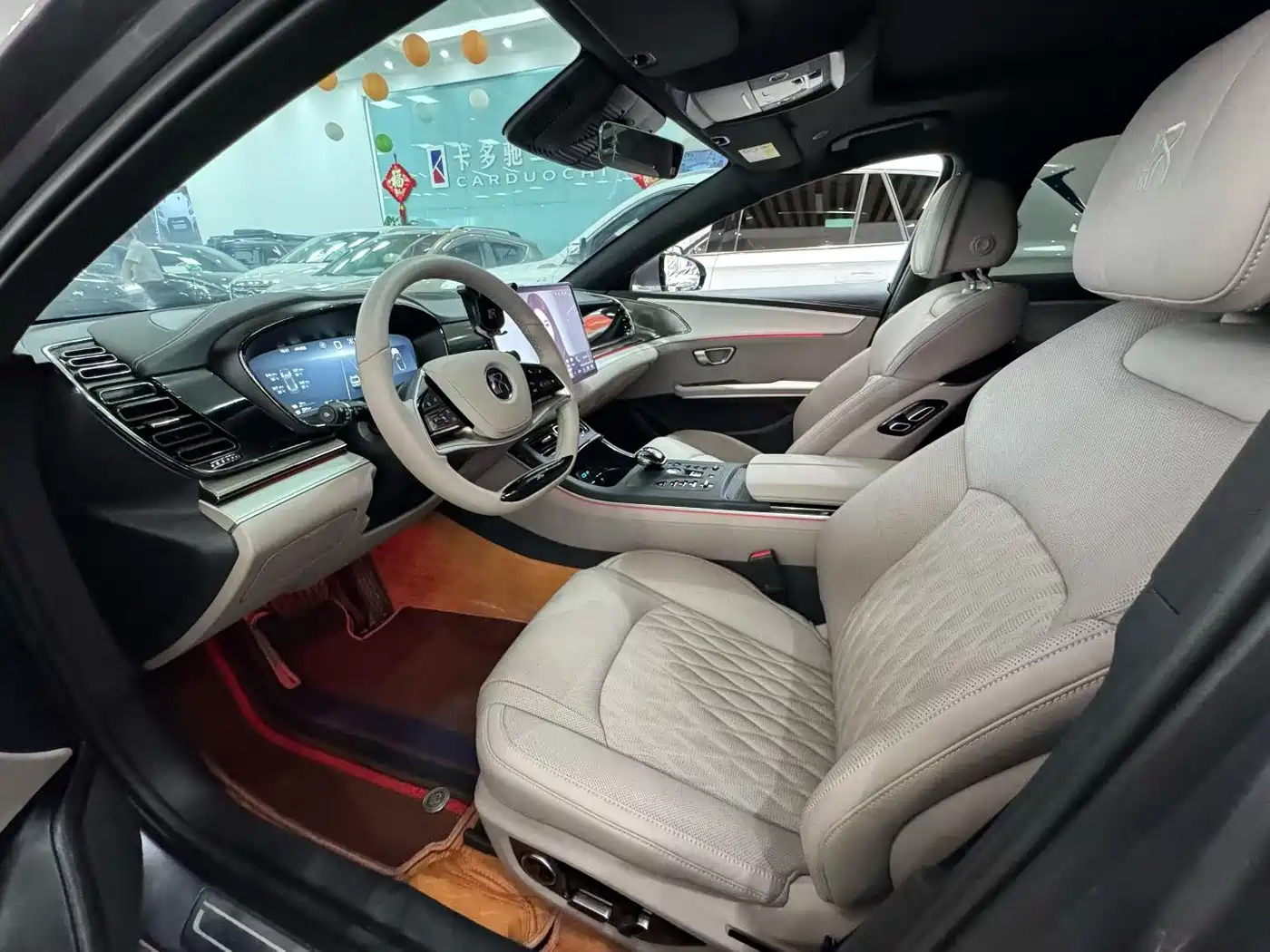 BYD Han 2024 DM-i Glory Edition 121KM Honor фото 4