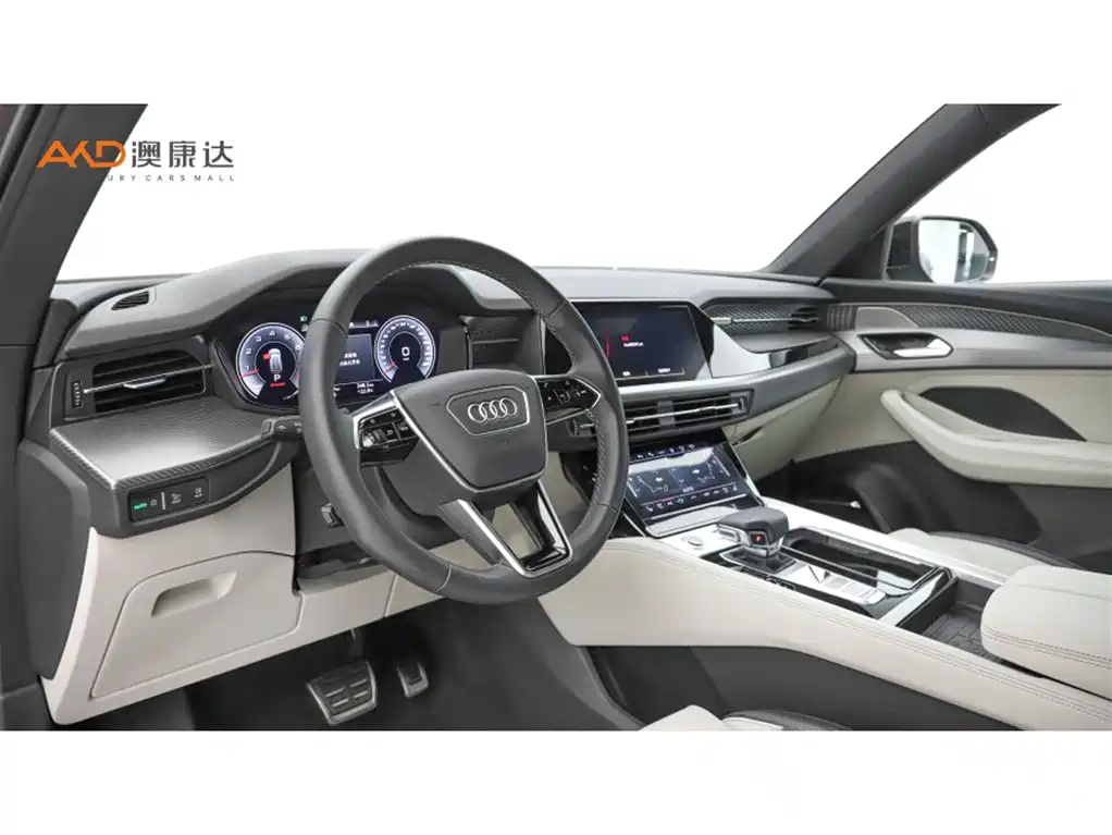 AUDI Q6