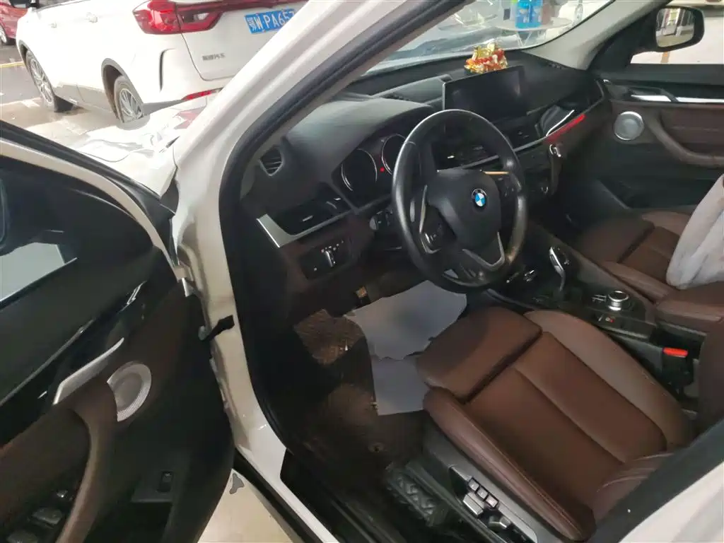 BMW X1 2021 sDrive20Li Fashion фото 16