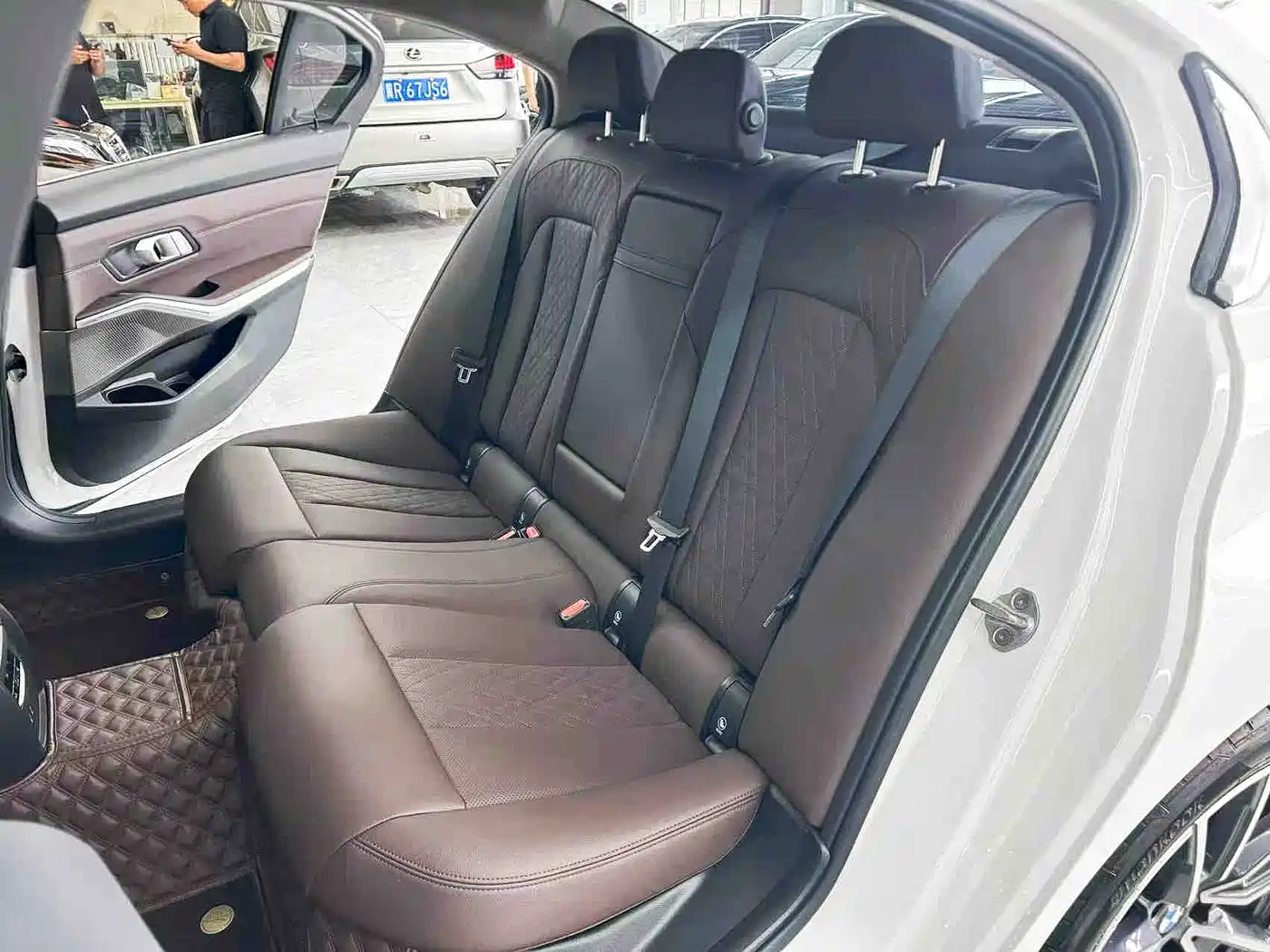BMW 3 Series 2023 325Li M Sport Package фото 15