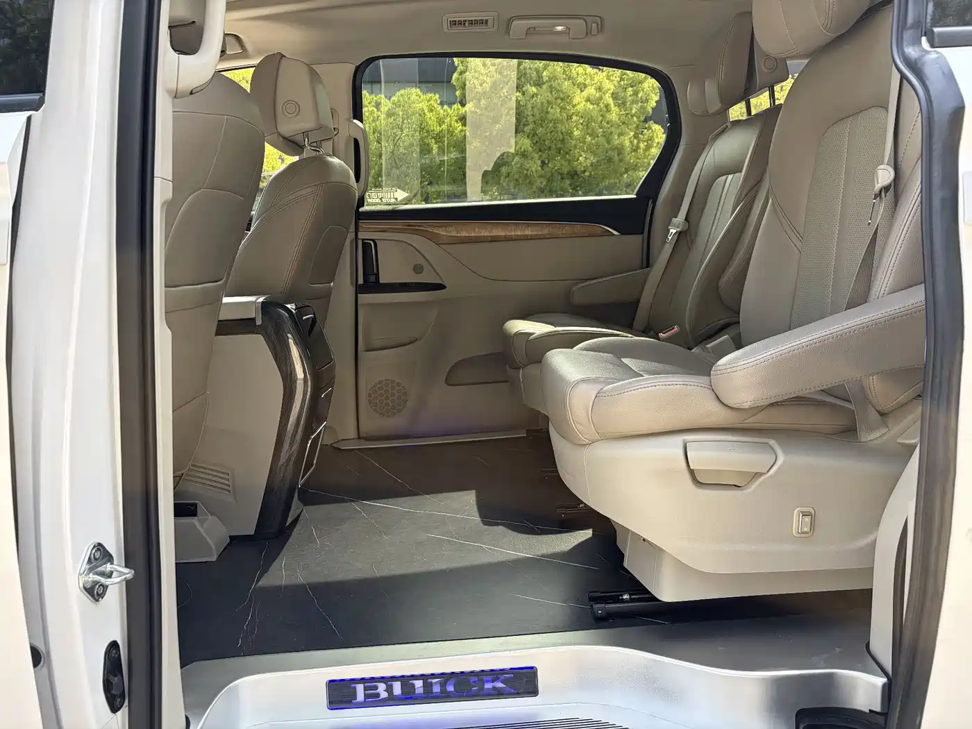 Buick GL8 2017 ES 28T Comfort Type China V фото 5