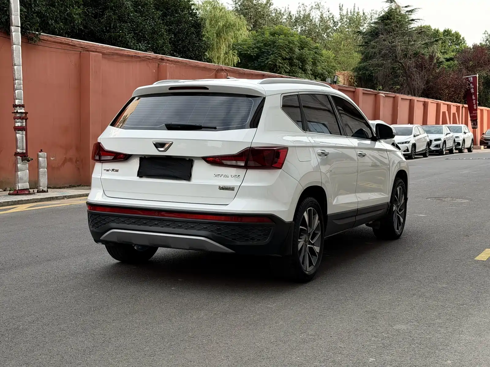 Photo 4 - Jetta VS5