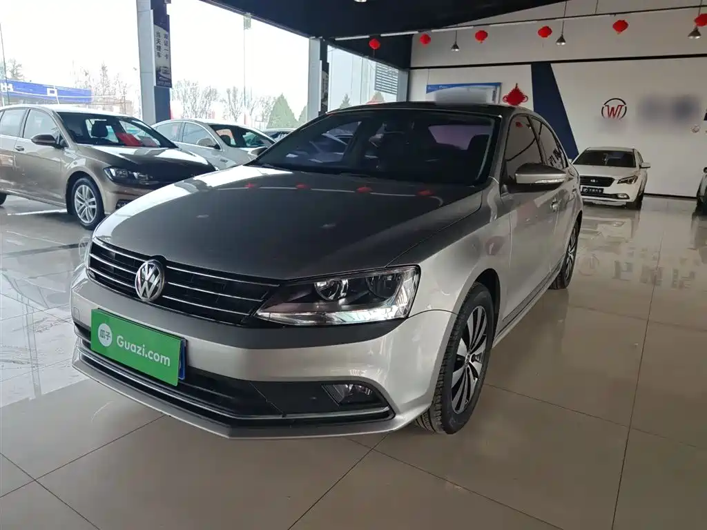 Volkswagen Sagitar 2018 1.6L Automatic Comfort фото 2