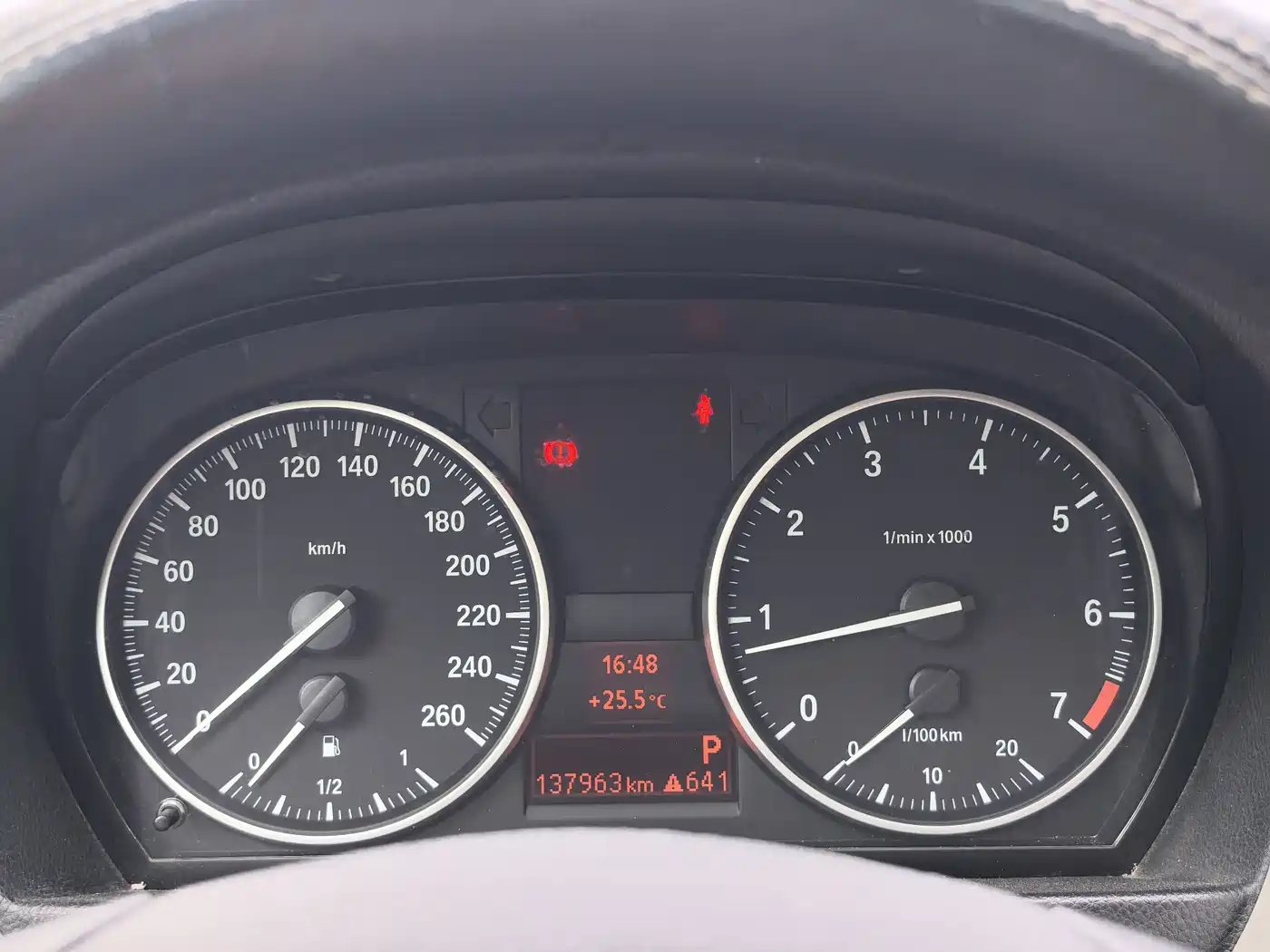 BMW 3 Series (Import) 2012 318i Leading фото 9