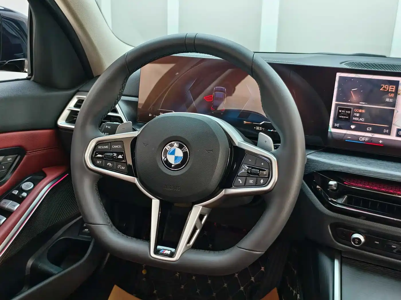 BMW 3 Series 2025 325Li M Sport Package фото 8
