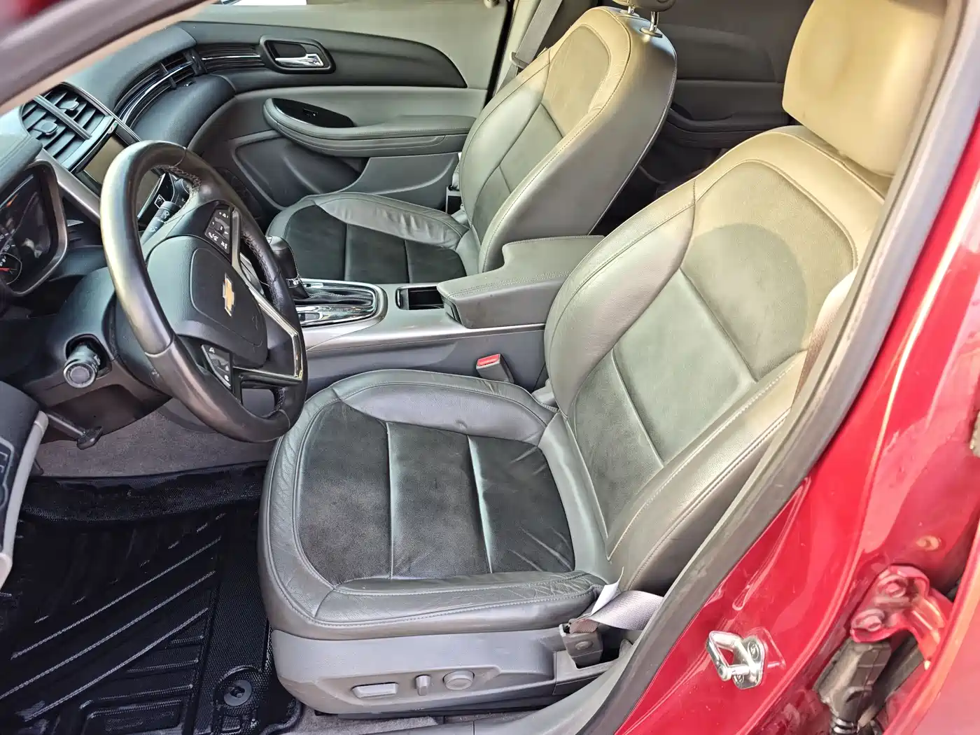 Chevrolet Malibu 2013 2.0L Automatic Luxury Edition фото 8