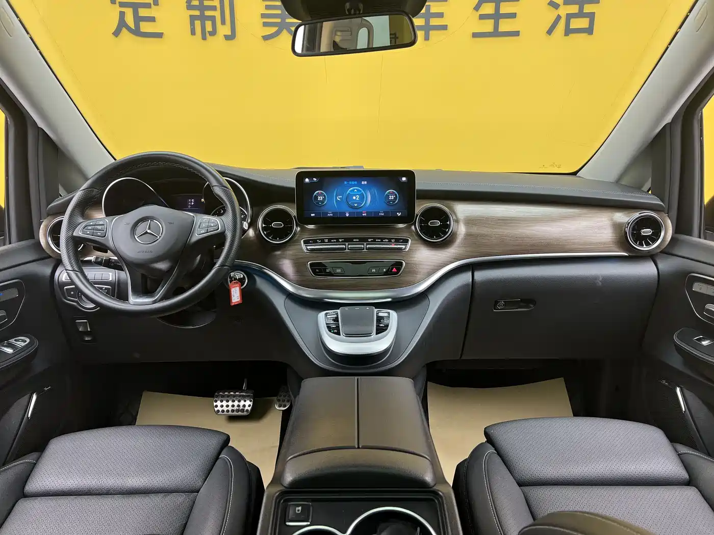 Mercedes-Benz V-Class 2022 V 260 Prestige Edition фото 21