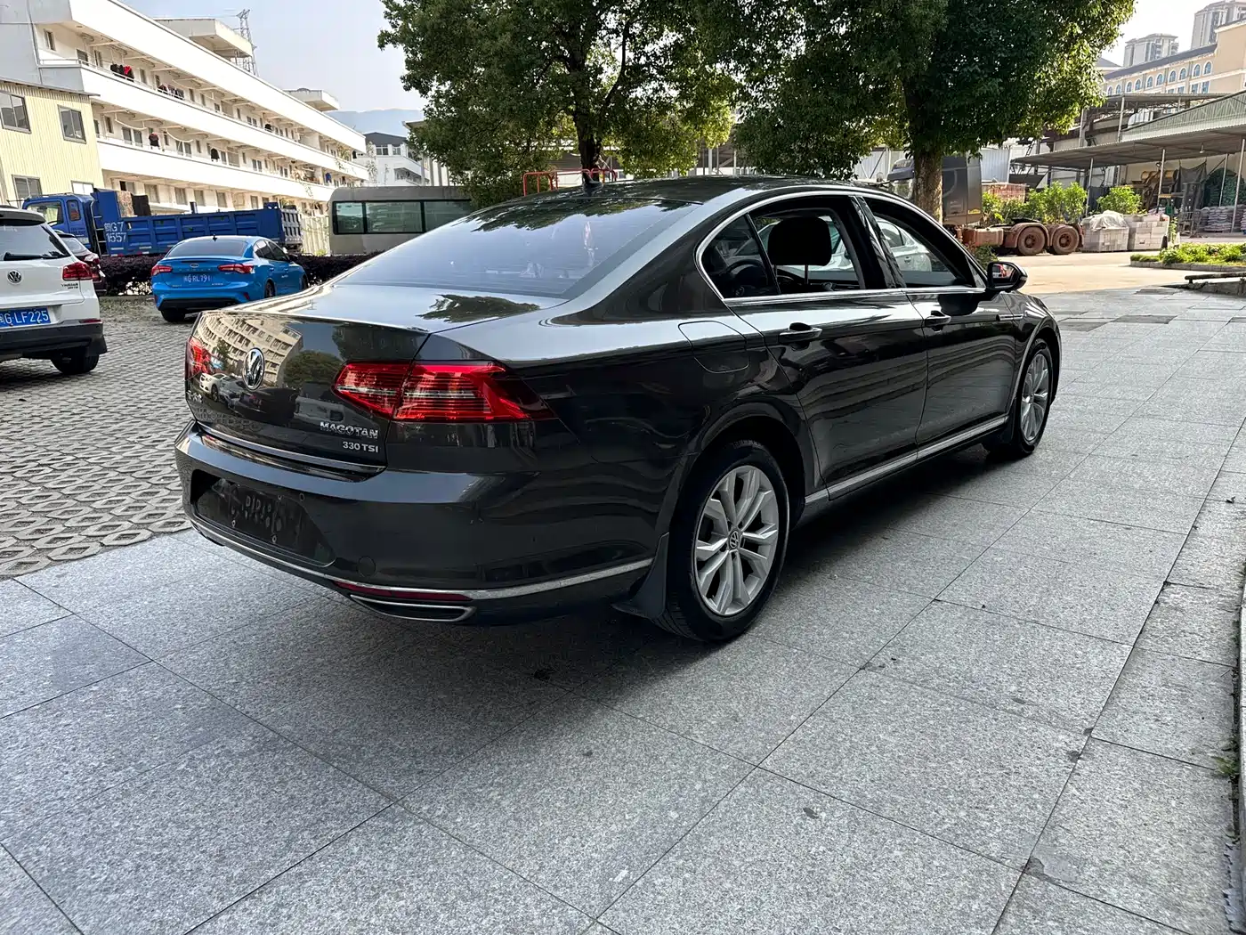 VOLKSWAGEN MAGOTAN