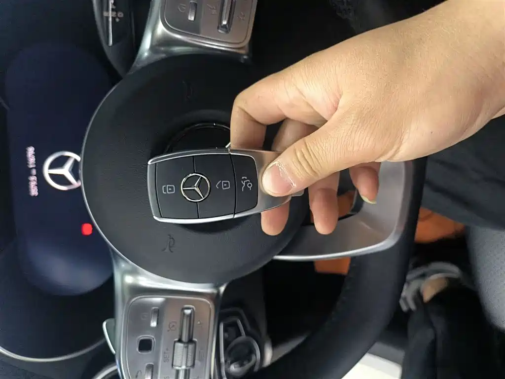 MERCEDES-BENZ CLASS C