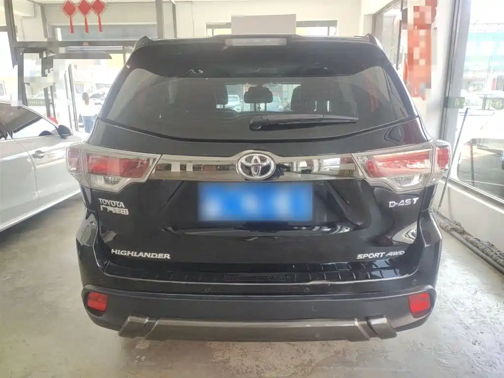 Toyota Highlander 2017 2.0T 4WD Gloss Black Limited Edition фото 6