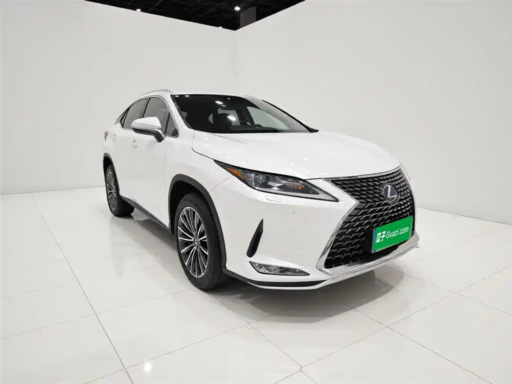 Lexus RX 2020 Facelift 300 2WD Elite Edition фото 4
